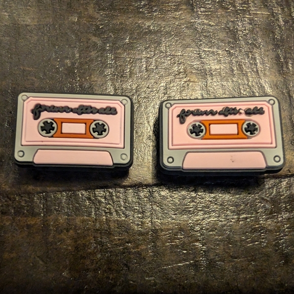 🛍️4 For $15🛍️Jibbitz Pink and Gray Cassette Tape Crocs Charm - Picture 1 of 5